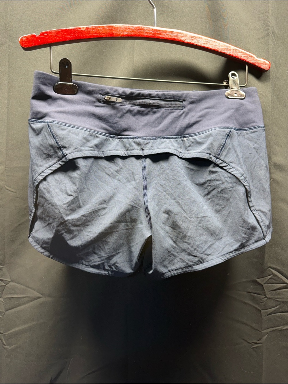 EUC lululemon speed short Women's gray Athletic Shorts sz 6 (10av) - Picture 5 of 5